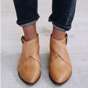 Free People Bryce Wrap Flat